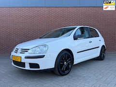 Volkswagen Golf - 1.6 Trendline 5-deurs / NAP / Airco / Cruise /