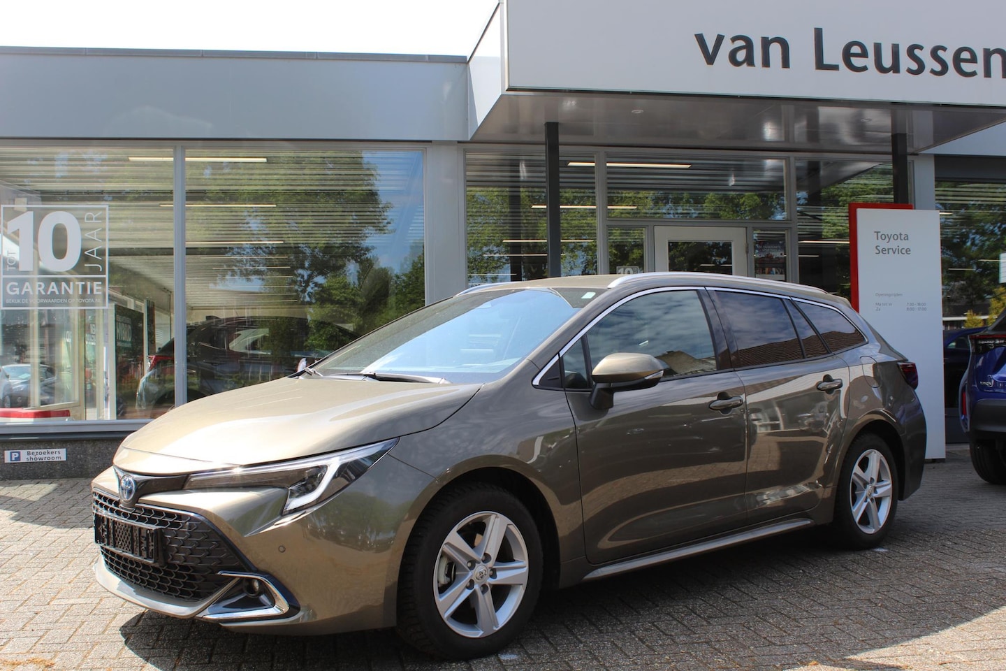 Toyota Corolla - HYBRID 140 DYNAMIC - AutoWereld.nl