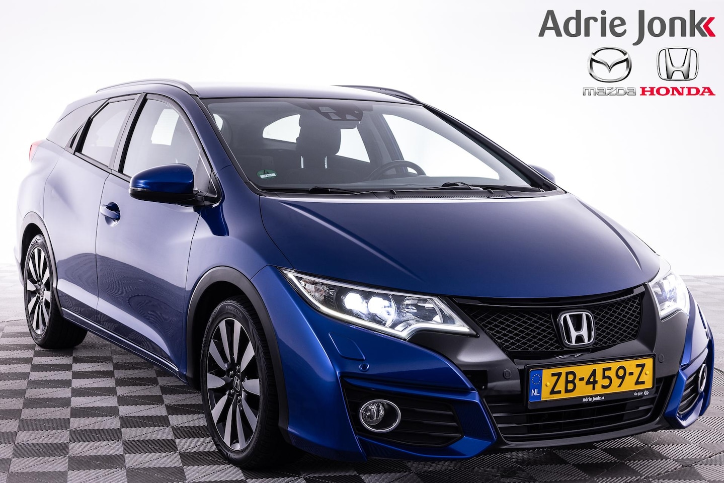Honda Civic Tourer - 1.8 Lifestyle | AUTOMAAT | DRIVER ASSISTANCE PACK | ALL SEASONS BANDEN | NAVIGATIE | CLIMA - AutoWereld.nl