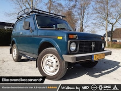 Lada Niva - 1.7i 4x4 | Vierwielaandrijving | Stuurbekrachtiging |