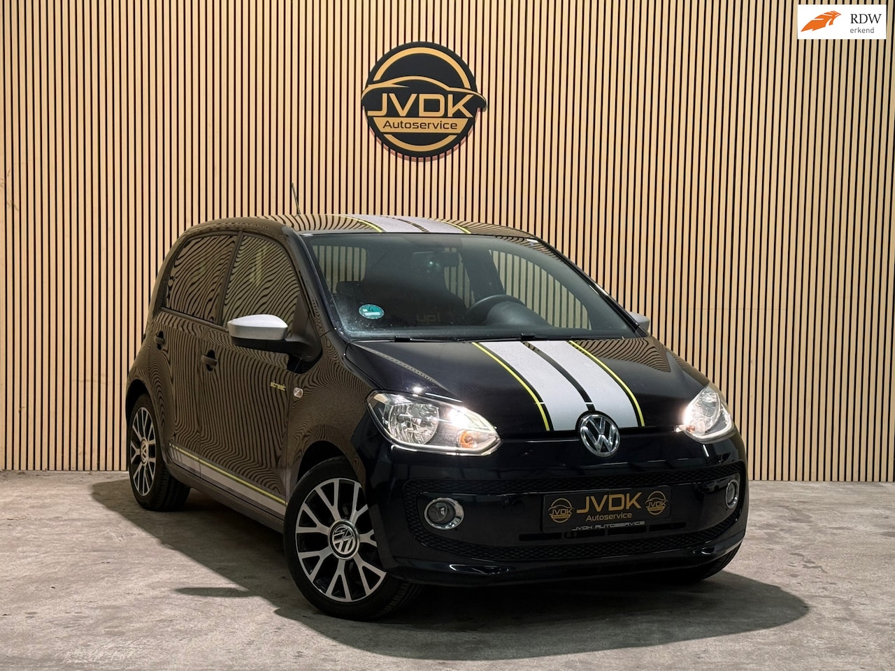 Volkswagen Up! - 1.0 up! Street Edition /AIRCO/STOELVERWARMING/5-DEURS - AutoWereld.nl