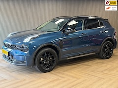 Lynk & Co 01 - 1.5 AUT. PLUG-IN HYBRIDE PANORAMADAK AIRCO CAMERA CRUISE PDC STOELVERWARMING APPLE CARPLAY