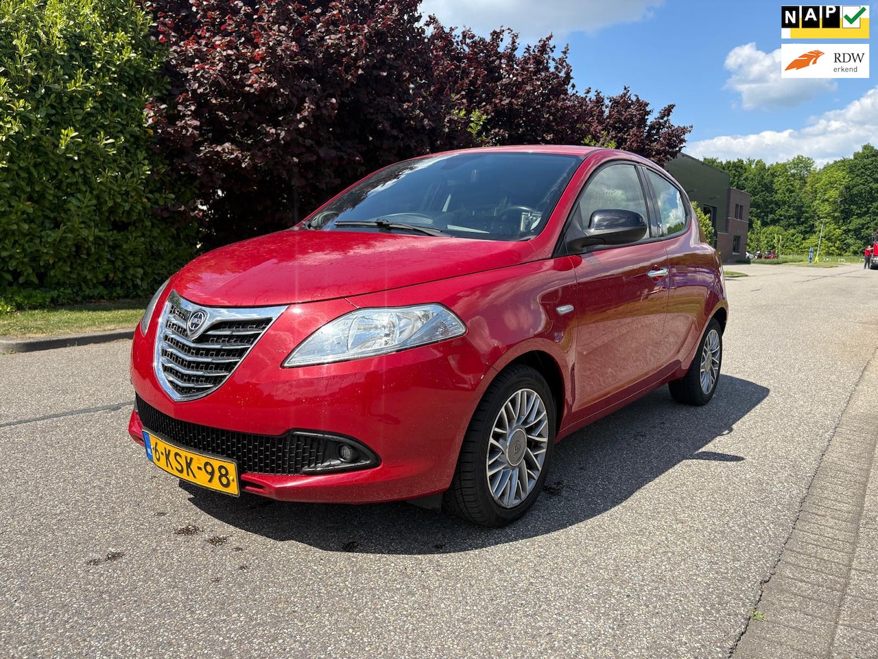 Lancia Y(psilon) - Ypsilon 0.9 TwinAir Silver Plus 2E eigenaar*Navigatie*Airco*Regen sensor*Parkeer sensor* - AutoWereld.nl
