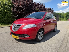 Lancia Y(psilon) - Ypsilon 0.9 TwinAir Silver Plus 2E eigenaar*Navigatie*Airco*Regen sensor*Parkeer sensor