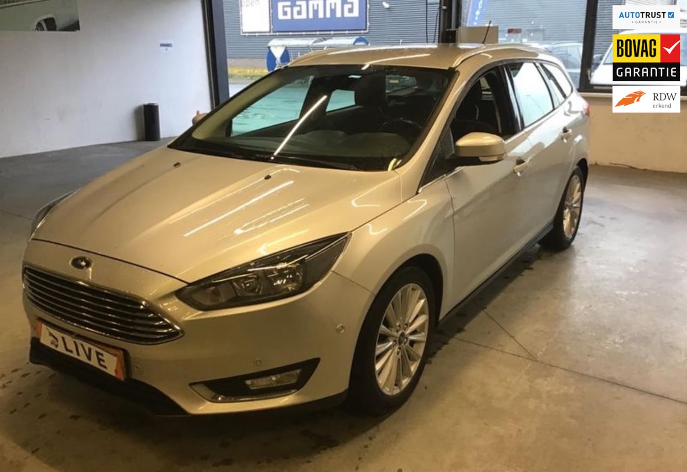 Ford Focus Wagon - 1.0 Titanium Navi|PDC Full - AutoWereld.nl