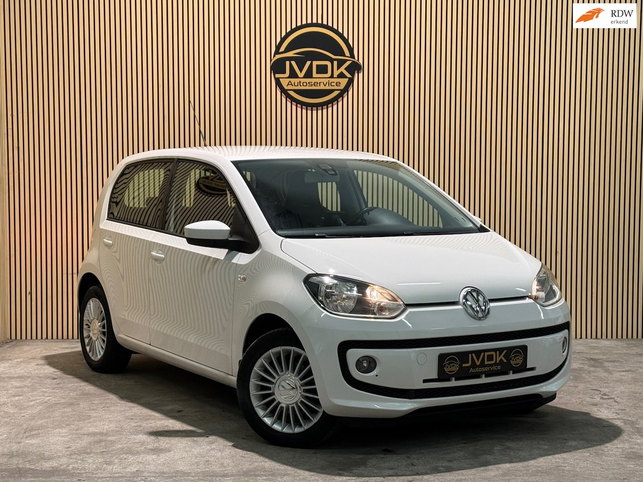 Volkswagen Up! - 1.0 move up! 1.0 move up! 5-DEURS, STOELVERWARMING, AIRCO, LEDER - AutoWereld.nl