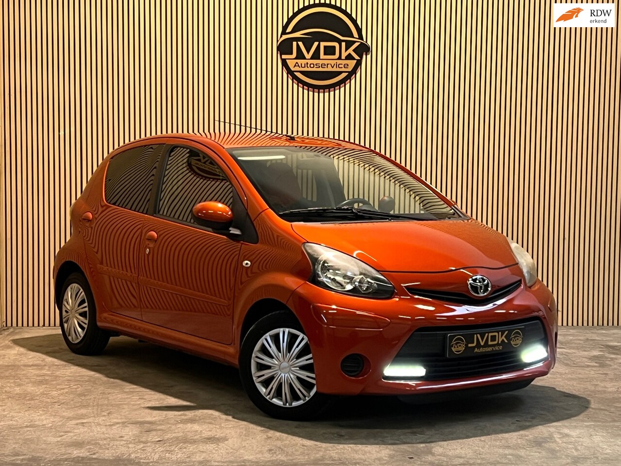 Toyota Aygo - 1.0 VVT-i AIRCO, 5-DEURS, ELECTR RAMEN, LED. - AutoWereld.nl
