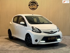 Toyota Aygo - 1.0 VVT-i 5 - DEURS, AIRCO, LED, ELECTR. RAMEN