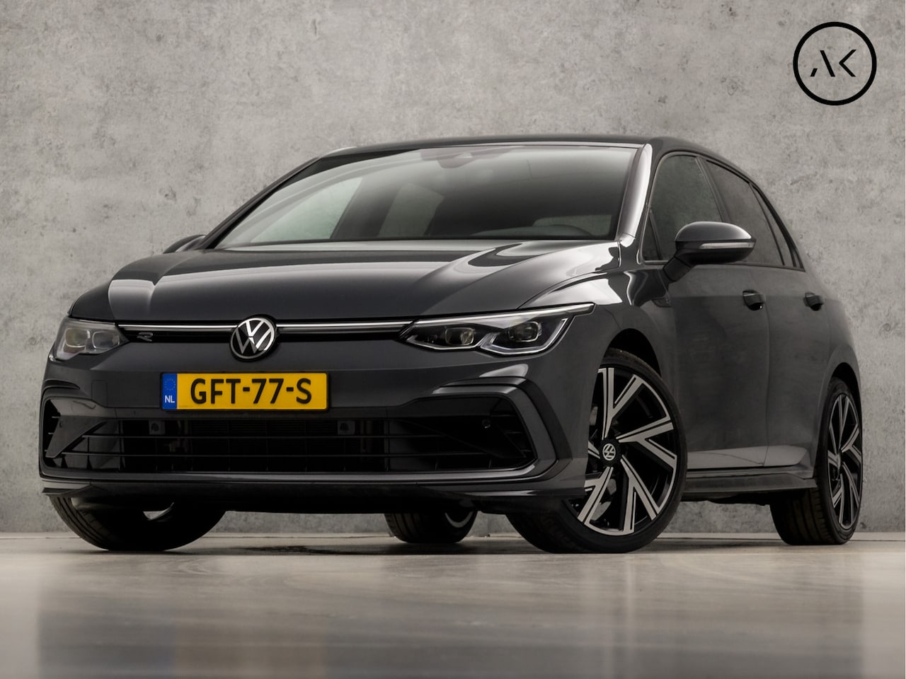 Volkswagen Golf - 1.5 TSI R-Line Sport 150Pk Automaat (CAMERA, APPLE CARPLAY, ELEKTRISCHE TREKHAAK, ADAPTIVE - AutoWereld.nl