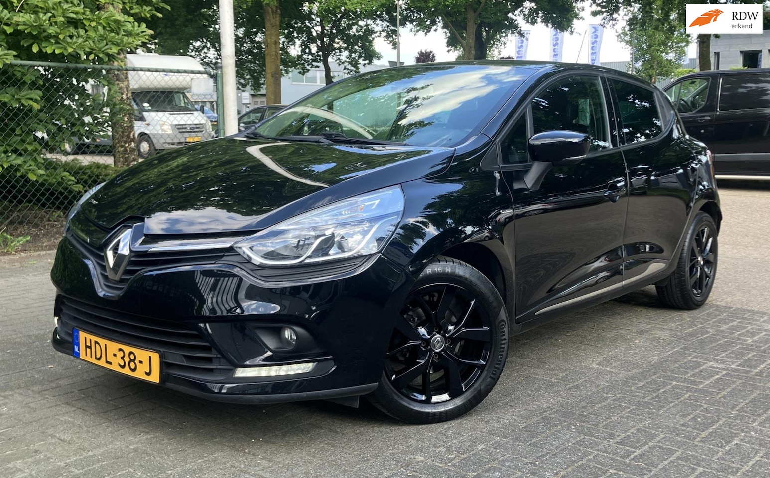 Renault Clio - 0.9 TCe Intens Bose Navigatie Cruisecontrol L.m - AutoWereld.nl