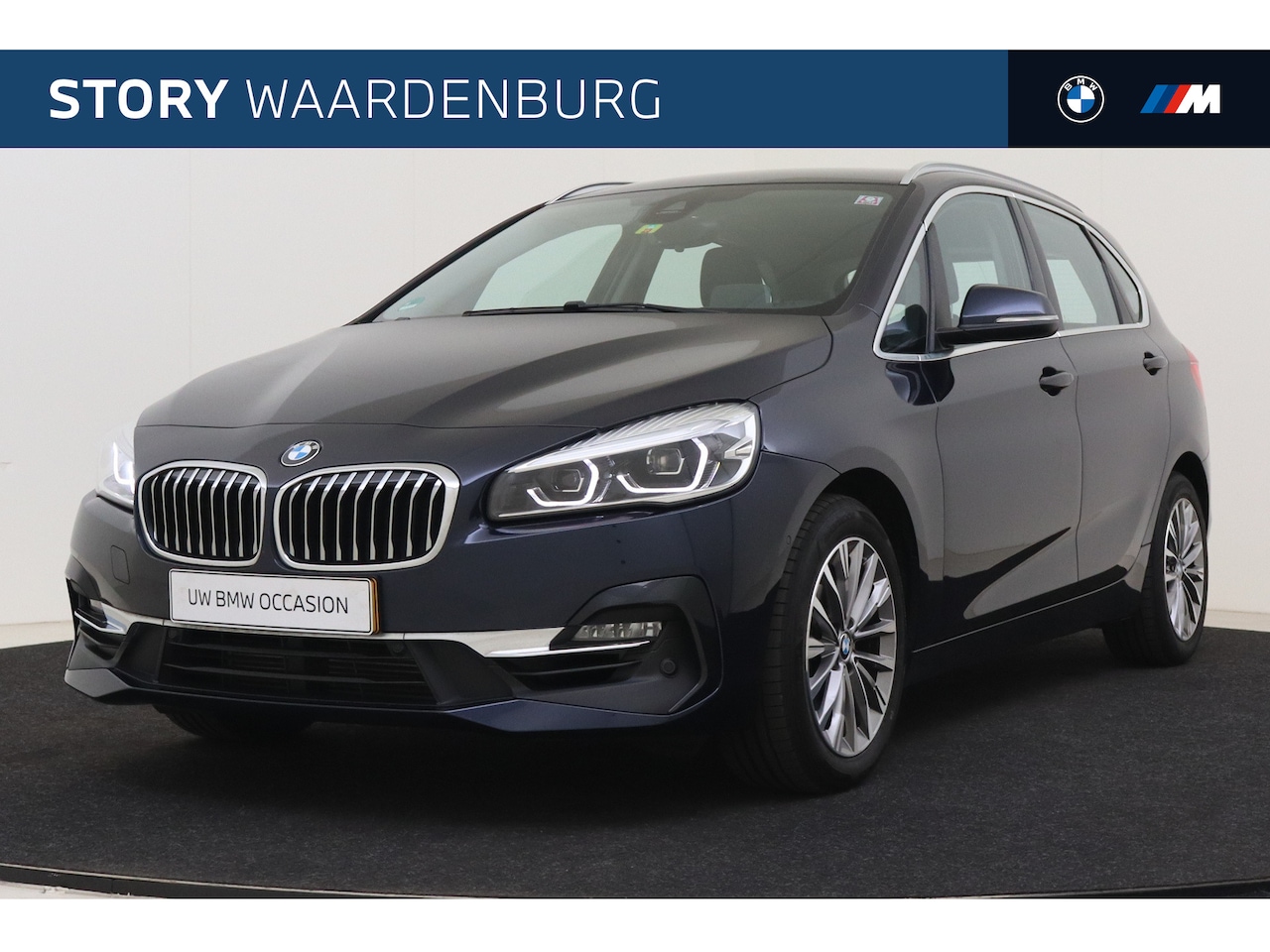 BMW 2-serie Active Tourer - 218i Executive Luxury Line Automaat / Trekhaak / Achteruitrijcamera / LED / Head-Up / Park - AutoWereld.nl