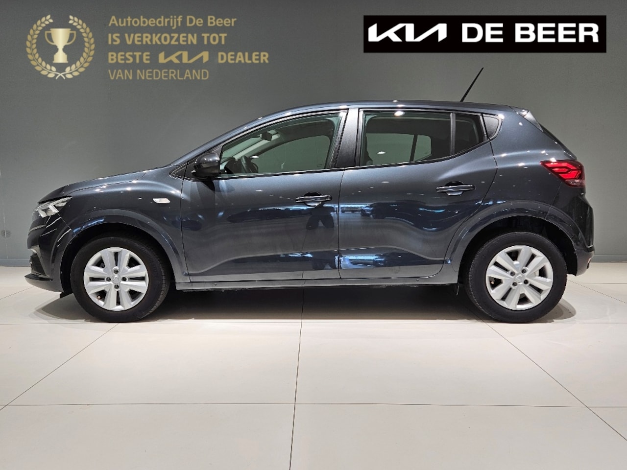 Dacia Sandero - 1.0 TCe 90pk Comfort Airco Navigatie Parkeersensoren 1e Eigenaar Weinig KM's - AutoWereld.nl