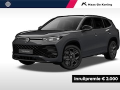 Volkswagen Tayron - R-Line-Edition 1.5 eHybrid 204 pk 6 versn. DSG · Assistance pakket plus · Black style pakk