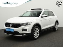 Volkswagen T-Roc - 1.5 TSI 150 pk Sport | Panoramadak | Navigatie | Parkeersensoren voor/achter