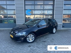 Volkswagen Golf Variant - 1.0 TSI 110 pk Connected Series | Trekhaak | Achteruitrijcamera |