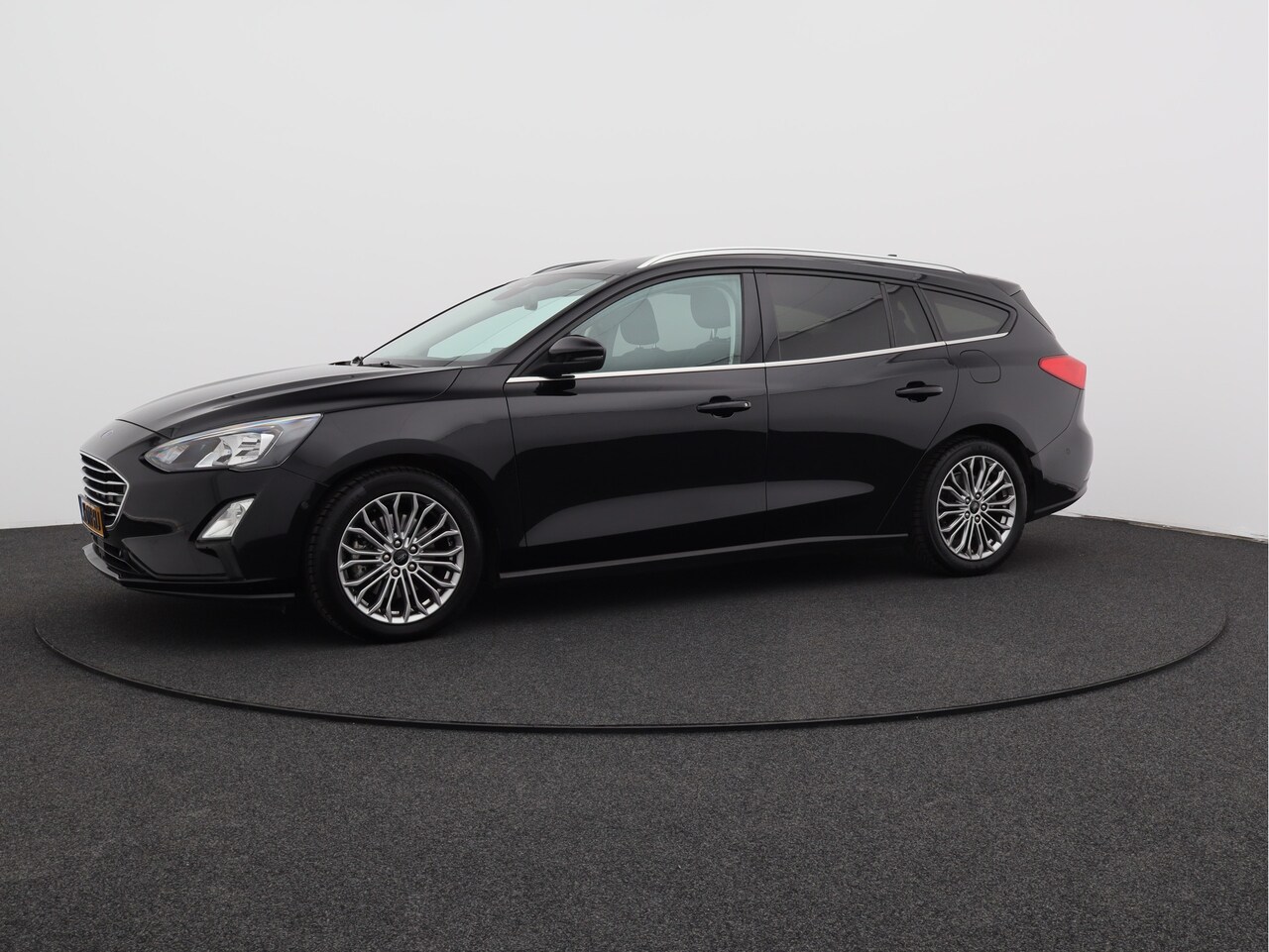 Ford Focus Wagon - 1.0 EcoBoost Hybrid Titanium X Business/ zeer mooi! - AutoWereld.nl