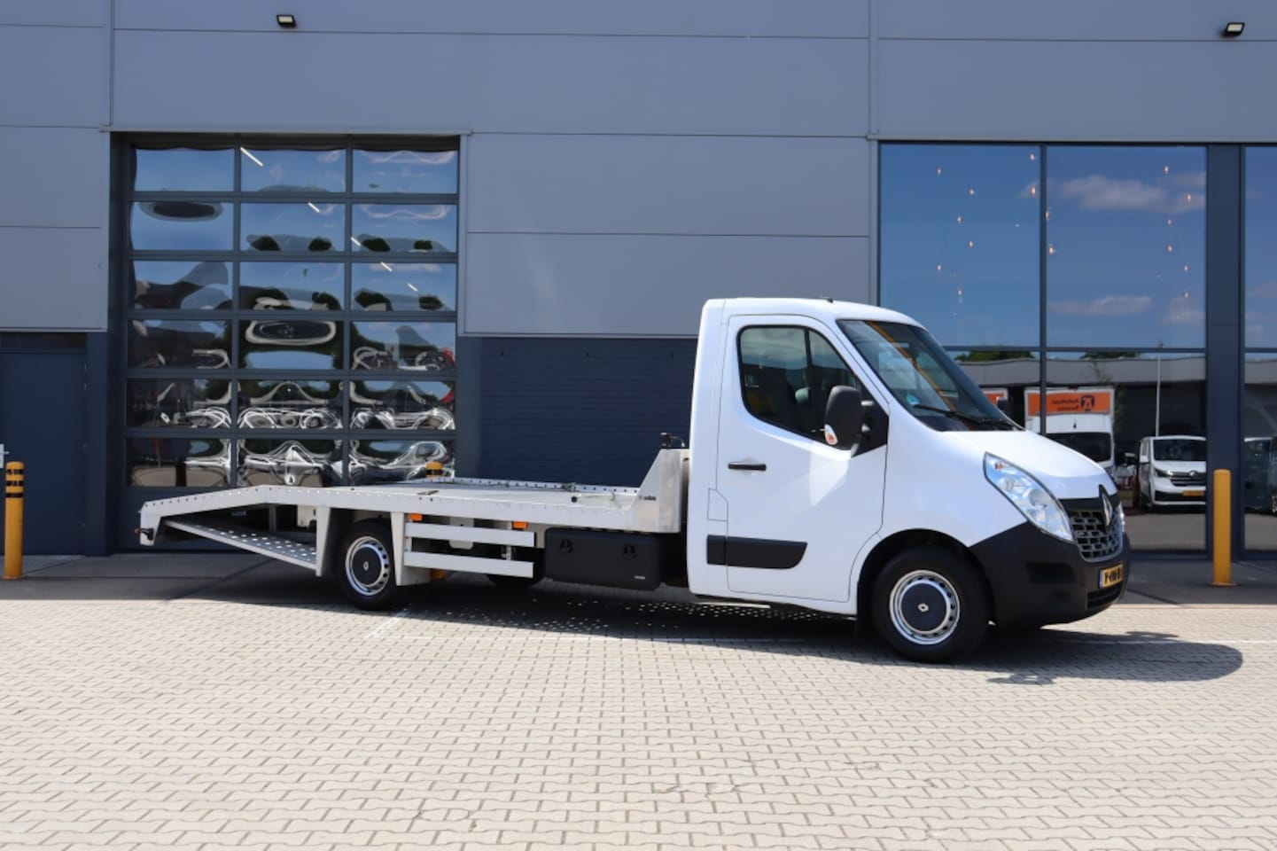 Renault Master - T35 2.3 dCi L3H1 130PK Autotransporter / oprijwagen - AutoWereld.nl