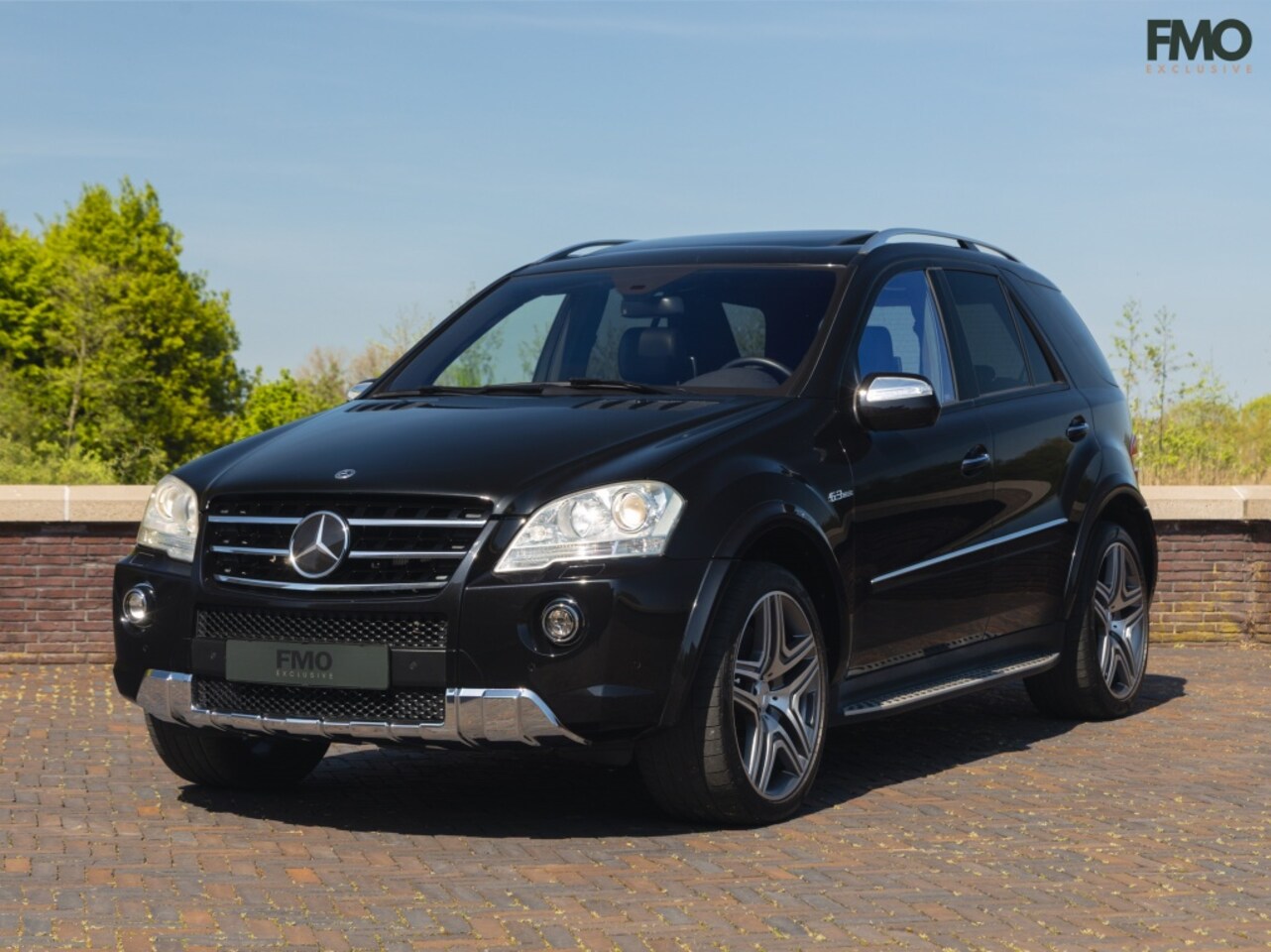 Mercedes-Benz M-klasse - AMG 63 Facelift | Youngtimer | Full Option | Swiss Spec - AutoWereld.nl