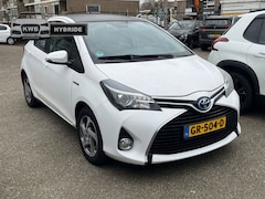 Toyota Yaris - 1.5 Hybrid Dynamic leer camera navigatie