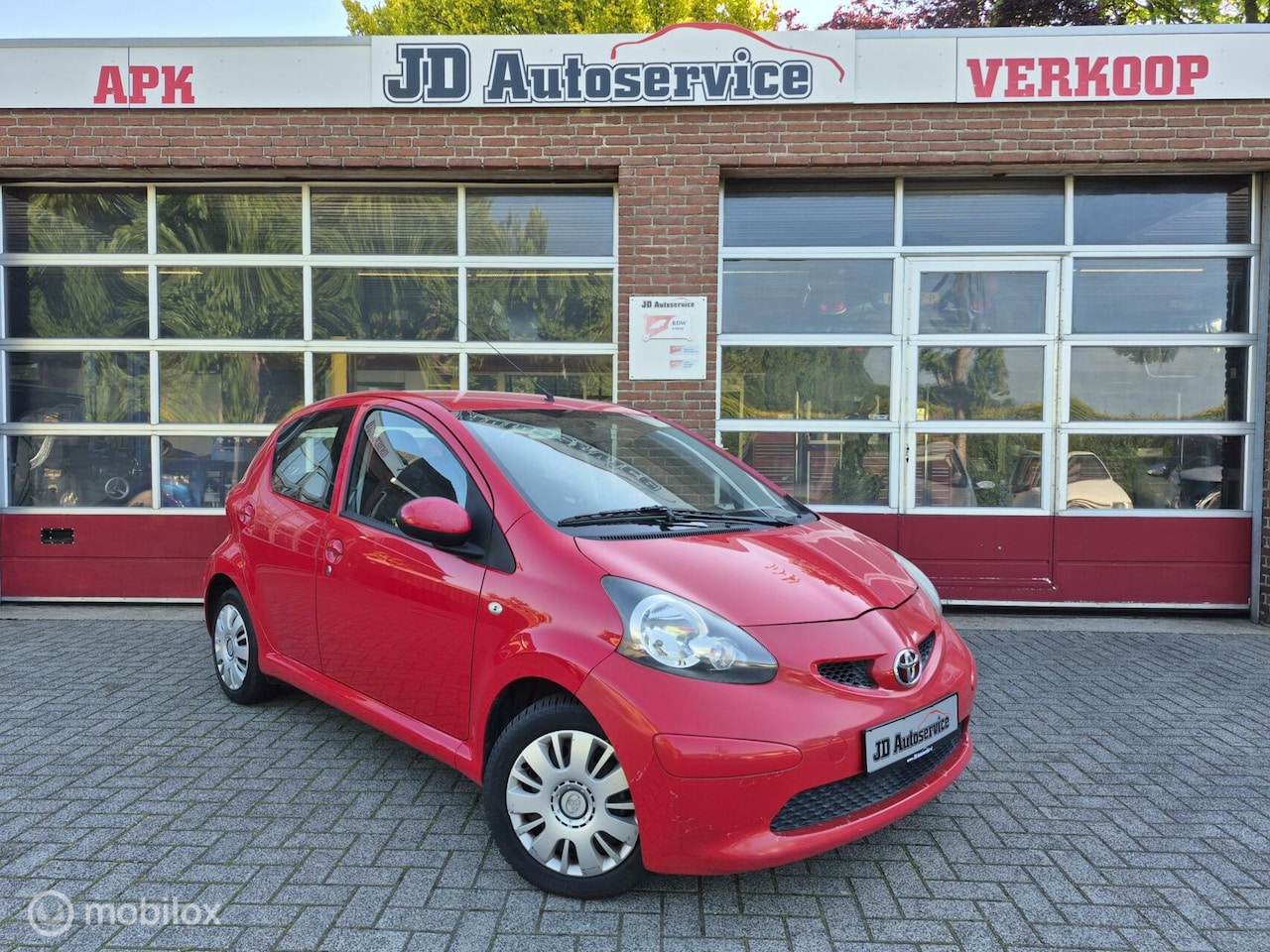 Toyota Aygo - 1.0-12V AIRCO ELEK RAMEN ALLSEASON BANDEN - AutoWereld.nl