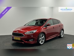 Ford Focus - 1.5 Titanium Edition LEER CAMERA 180 PK UNIEK
