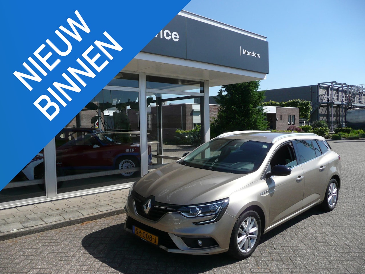 Renault Mégane Estate - TCe 130 Limited PARK ASSIST A./ LM VELGEN/ R-LINK NAVIGATIE/ APPLE CAR PLAY/ANDROID AUTO/ - AutoWereld.nl
