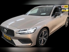 Volvo V60 - 2.0 B3 Essential Camera/Stoelverwarming/Trekhaak