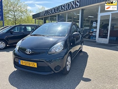 Toyota Aygo - 1.0 VVT-i Now. 1e eigenaresse Nieuwe apk