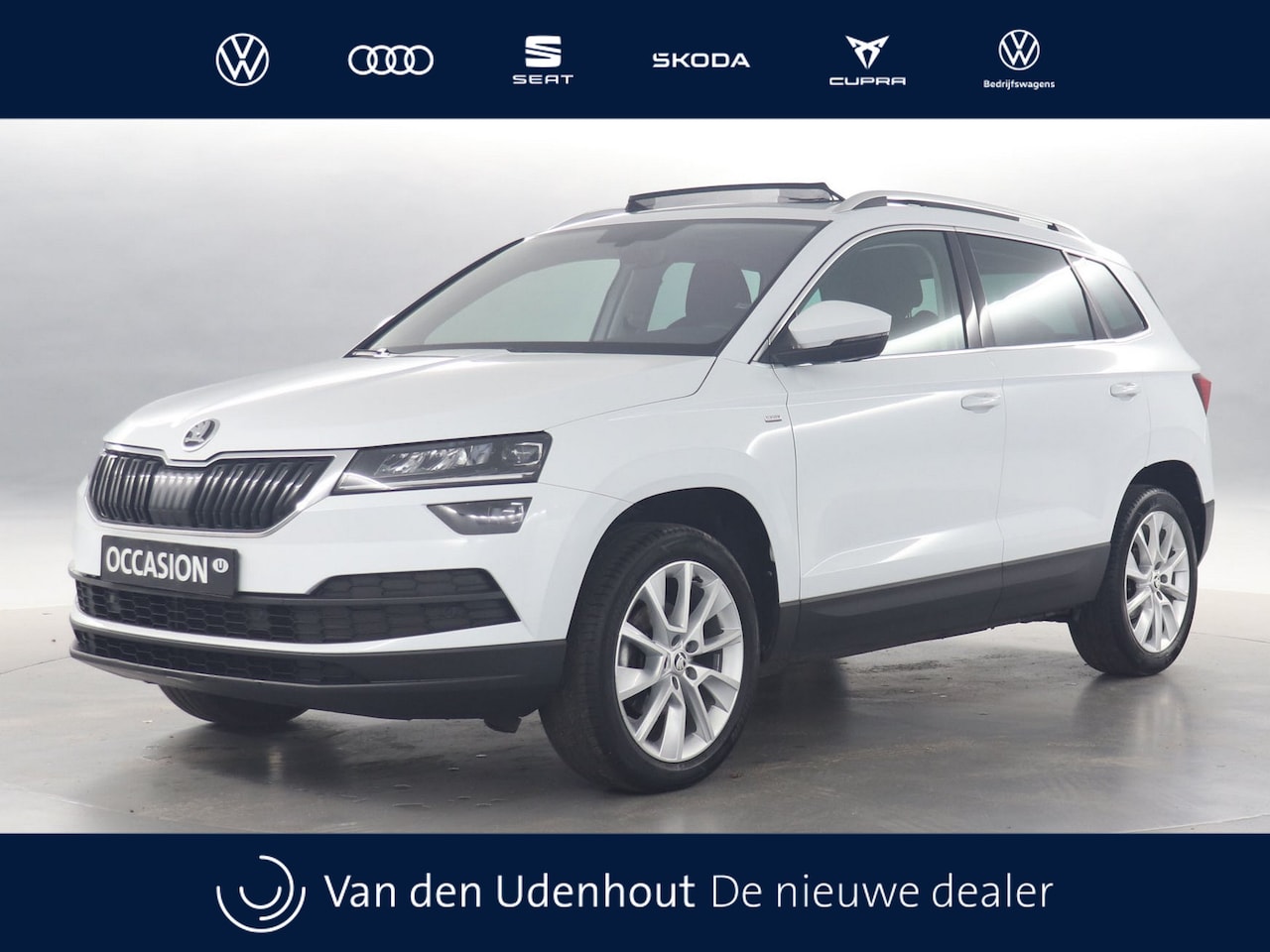Skoda Karoq - 1.5 TSI 150pk Automaat Business Edition / Panoramadak / Trekhaak / Canton Sound - AutoWereld.nl