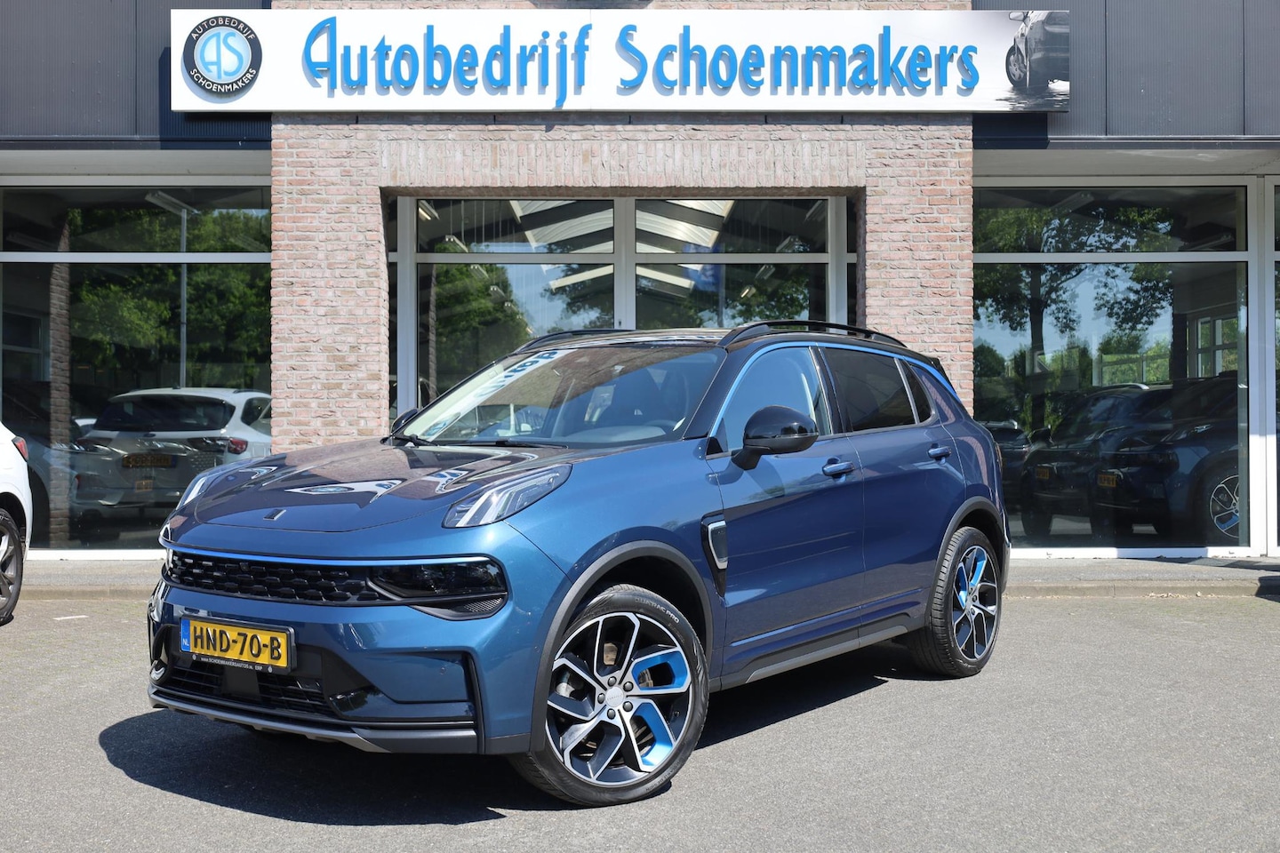 Lynk & Co 01 - 1.5 261PK! 6.6Kwh LADEN! 360-CAMERA PANO/SCHUIF INFINITY DAB NAVI CARPLAY CAMERA STOELVERW - AutoWereld.nl