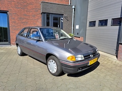 Opel Astra - 1.4i GL Eerste eigenaar