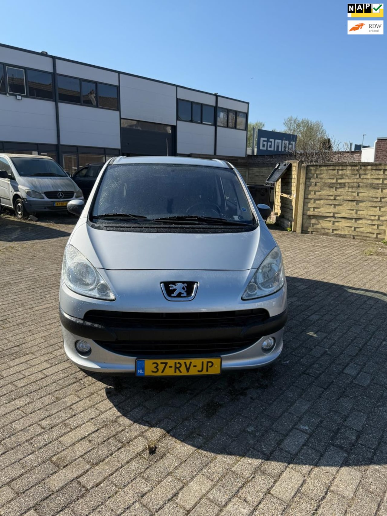 Peugeot 1007 - 1.4 Gentry 1.4 Gentry - AutoWereld.nl