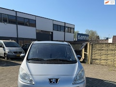 Peugeot 1007 - 1.4 Gentry