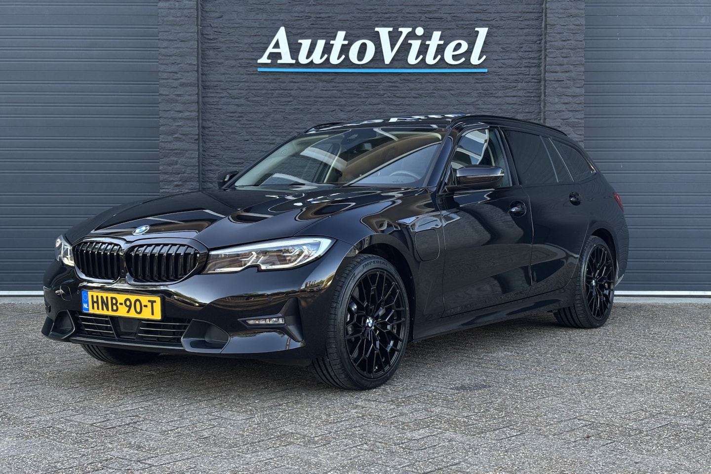 BMW 3-serie Touring - 330e xDrive | Panodak | Trekhaak | Head-up | Camera | Comfort Access | 19inch - AutoWereld.nl