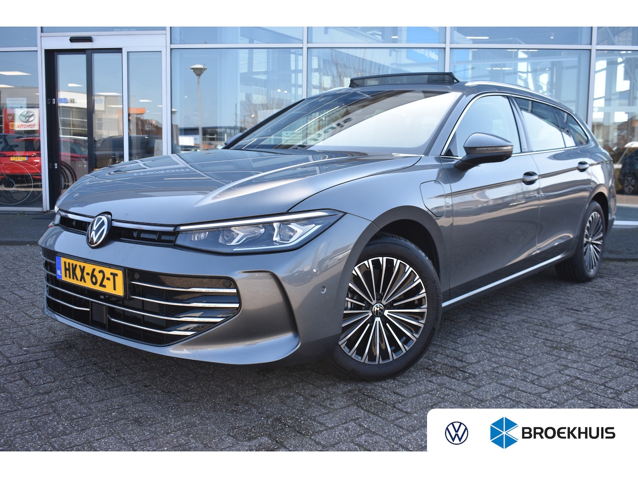 Volkswagen Passat Variant - 1.5 eHybrid PHEV 204PK Elegance | PANORAMADAK | TREKHAAK - AutoWereld.nl