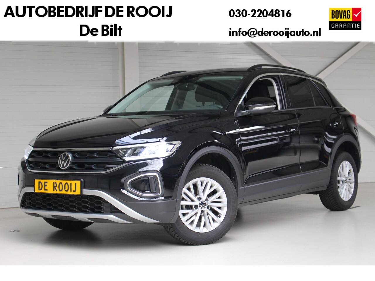 Volkswagen T-Roc - 1.0 TSI Life Navi | Stoelverwarming | All Season Banden | Climate Control | Parkeersensore - AutoWereld.nl