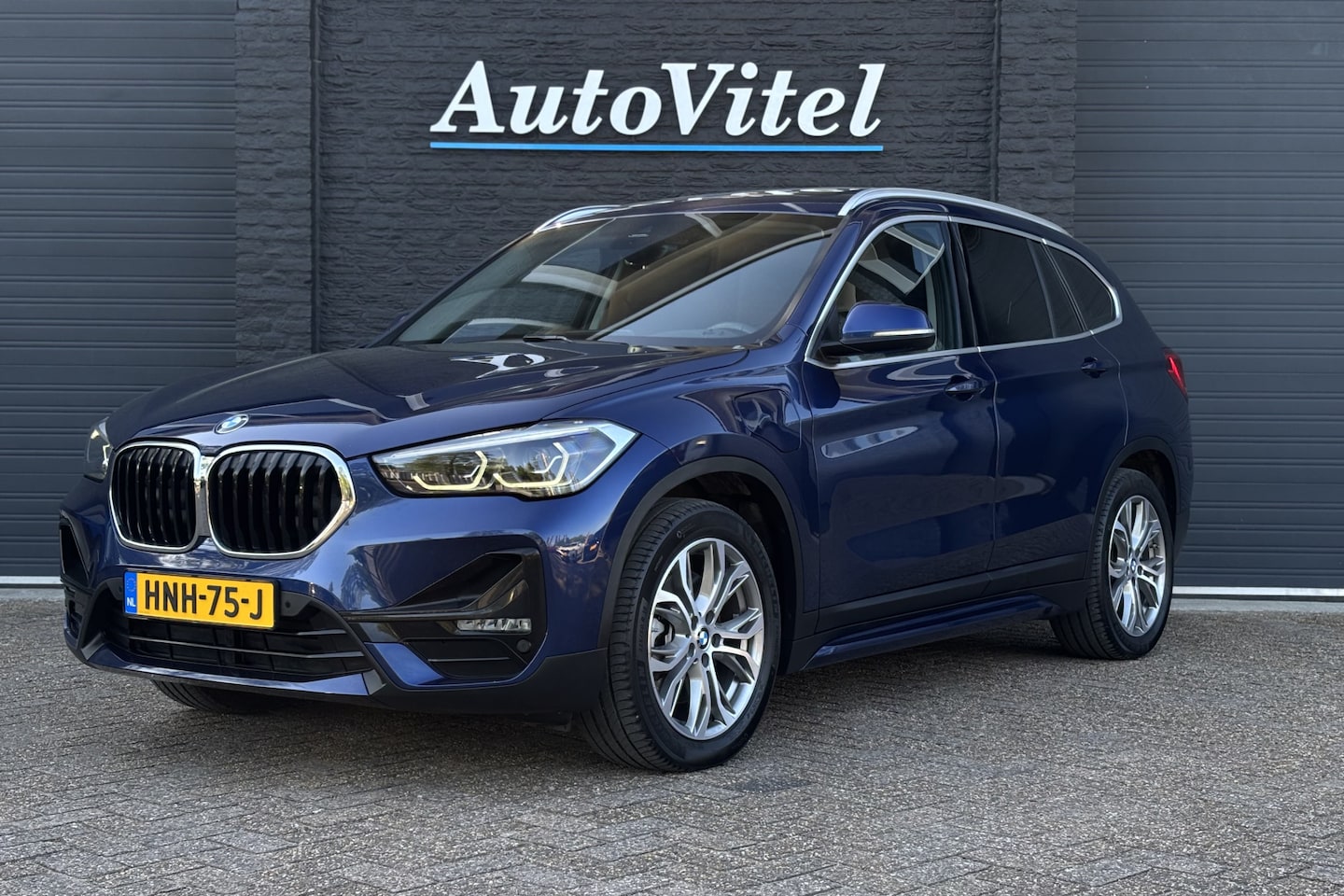 BMW X1 - xDrive25e Sport Line | Panodak | Camera | Head-up | Memory | Sportstoelen - AutoWereld.nl