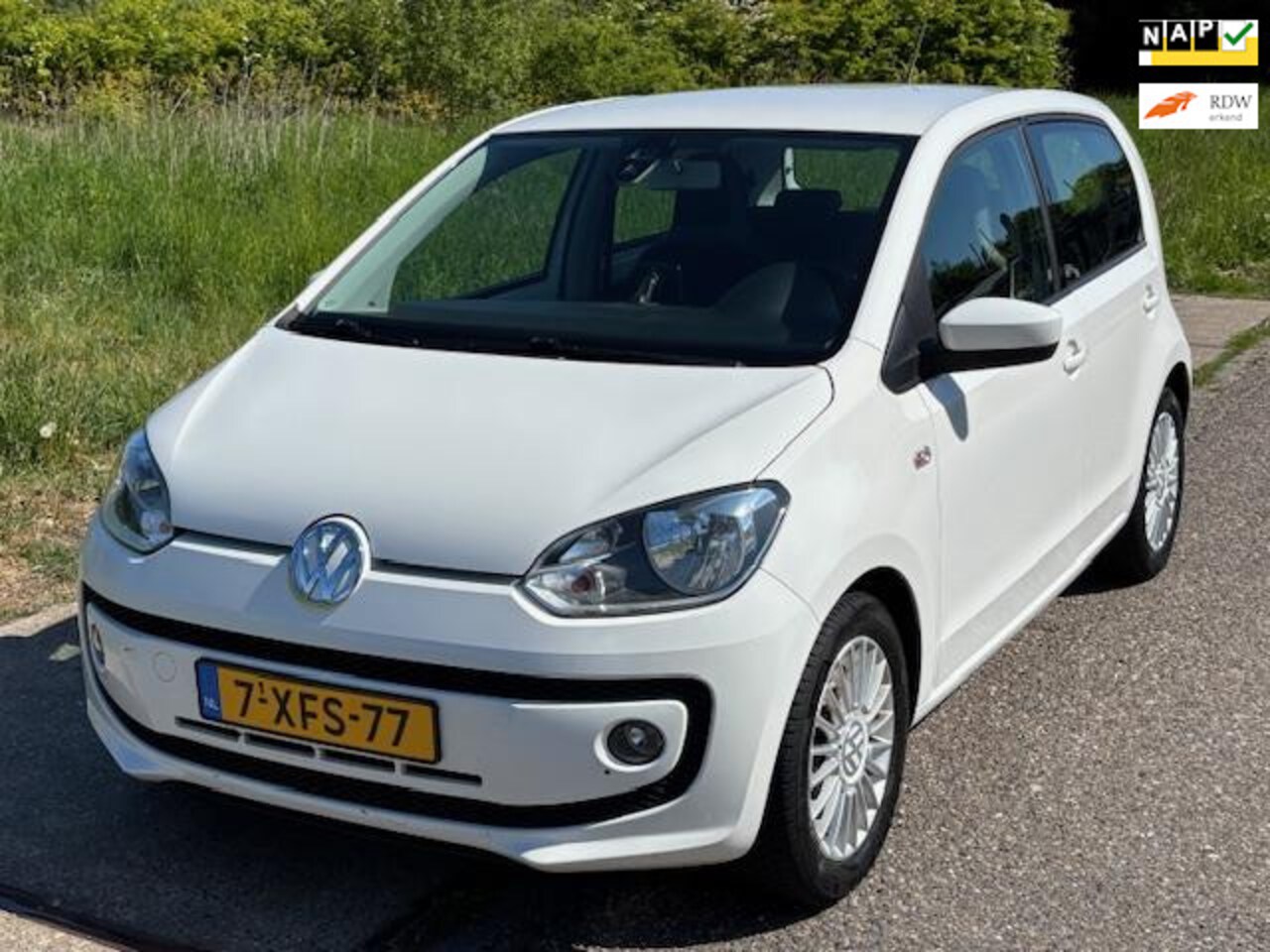 Volkswagen Up! - 1.0 high up! BlueMotion 5-Drs Airco NavigatieAudio-CD/MP3 PDC Cruisecontrol Electric pakke - AutoWereld.nl