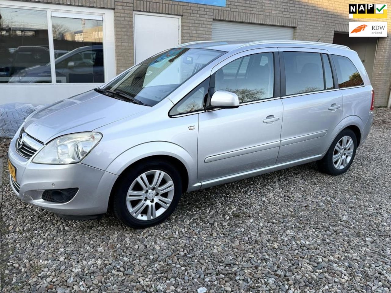 Opel Zafira - 1.8 Cosmo 7 prs ,cruise - AutoWereld.nl