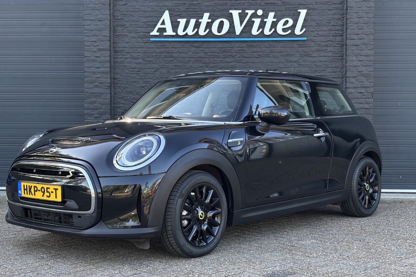 MINI Mini-Electric - Cooper SE | Panodak | PDC | Camera | Sportstoelen | Sportstuur | LED - AutoWereld.nl