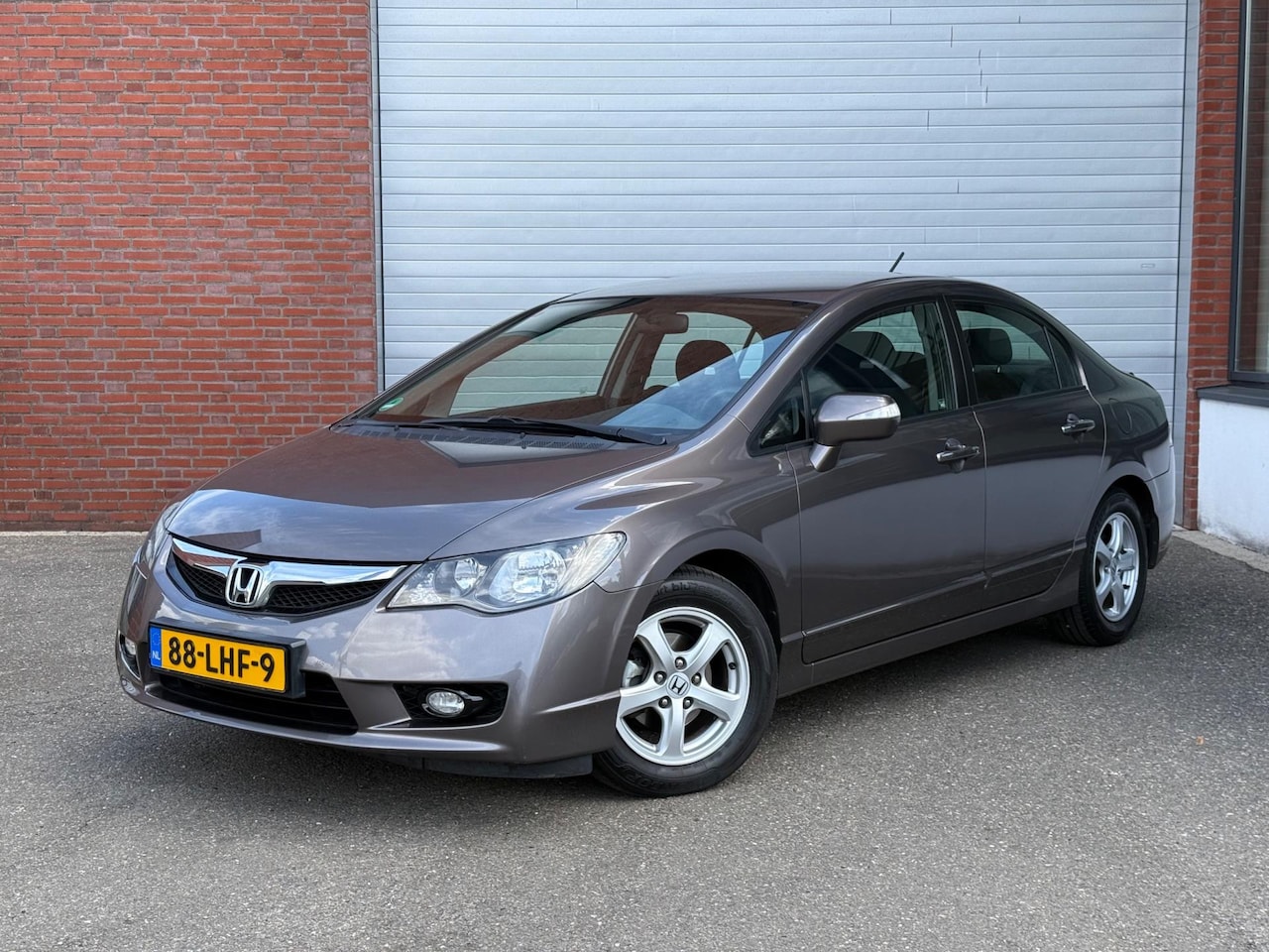 Honda Civic - 1.3 Hybrid Elegance | NAP | NEW APK | AIRCO - AutoWereld.nl