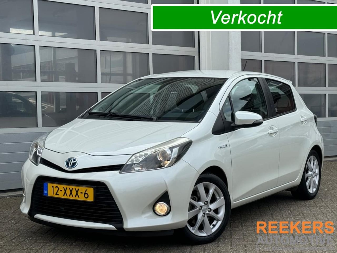 Toyota Yaris - 1.5 FULL HYBRID DYN. dealer auto RIJKLAAR! - AutoWereld.nl