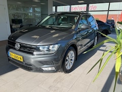 Volkswagen Tiguan - 1.4 TSI ACT Highline. Leer Panorama dak