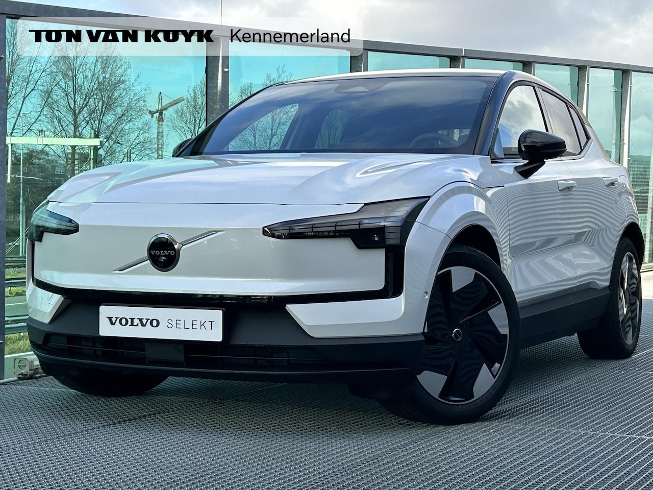 Volvo EX30 - Twin Motor Performance Ultra 69 kWh Panoramadak, 360Gr. parkeer camera, Electr. verstelbar - AutoWereld.nl