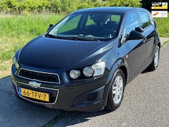 Chevrolet Aveo - 1.4 LT 5-Drs Airco Electric pakket Audio-CD/MP3 Getint glas Colorpakket LMV 15" ABS Cruise