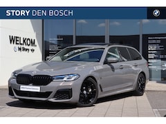 BMW 5-serie Touring - 530e High Executive M Sport Automaat / Panoramadak / Trekhaak / Laserlight / Parking Assis