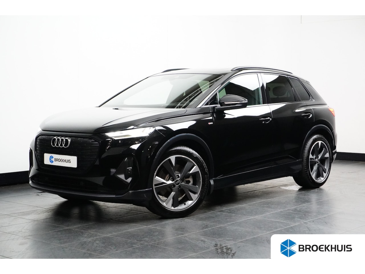 Audi Q4 e-tron - 40 S Edition 77 kWh 204PK | LEDER | PANORAMADAK | CAMERA | AUTO A. KLEP - AutoWereld.nl
