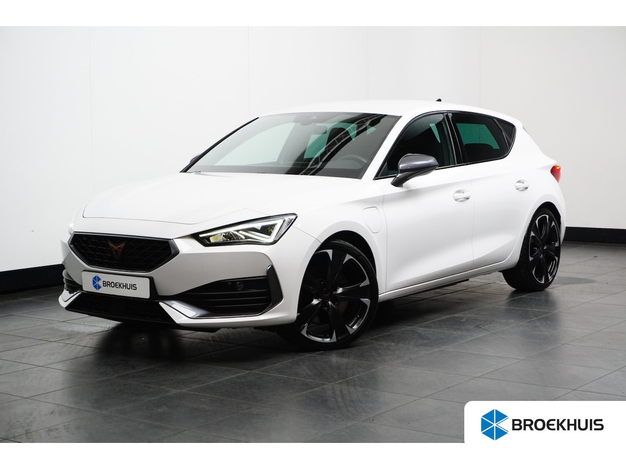 CUPRA Leon - 1.4 VZ 245PK DSG-6 Performance Black Pack | NAVIGATIE | CAMERA | STUURVERW. - AutoWereld.nl
