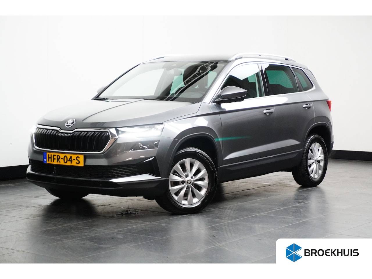 Skoda Karoq - 1.5 TSI 150PK DSG-7 Business Edition | NAVI BY APP | CAMERA | ADAPT. CRUISE - AutoWereld.nl