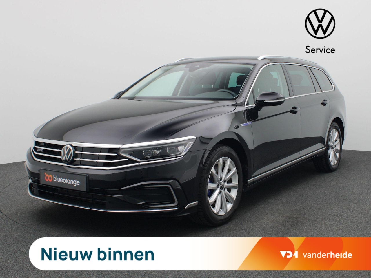 Volkswagen Passat Variant - 1.4 TSI PHEV GTE Business 218PK DSG Matrix led, trekhaak, adaptive cruise, side assist, st - AutoWereld.nl
